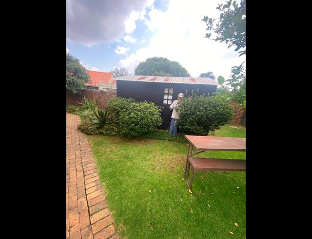 BUSINESS FOR SALE IN GHOLFSIG
